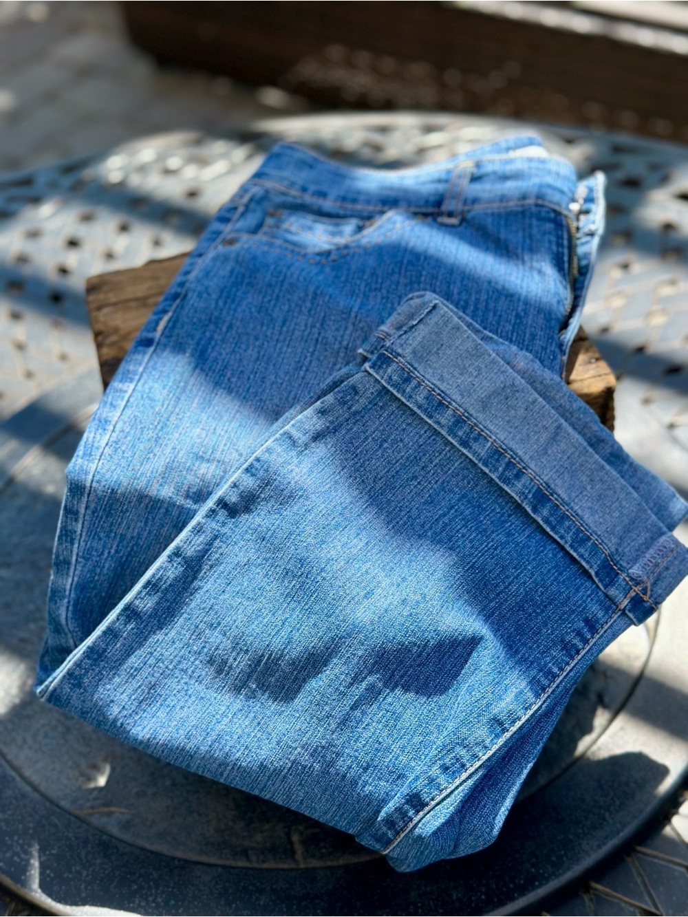 Bandolino Retro Denim Cuffed Capris Jeans